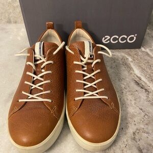 ECCO Women’s Brown Leather Sneakers
